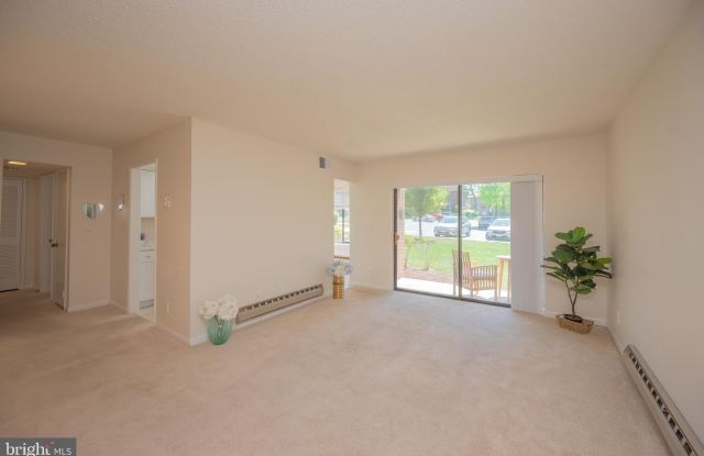 15301 BEAVERBROOK Court Gallery 2