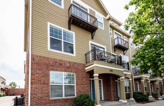 Downtown 3 Bedroom Townhome with 2 Car Garage photos photos