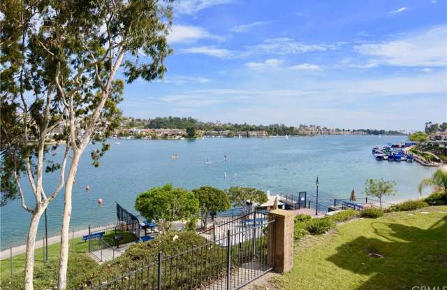 22498 Formentor - 22498 Formentor, Mission Viejo, CA 92692