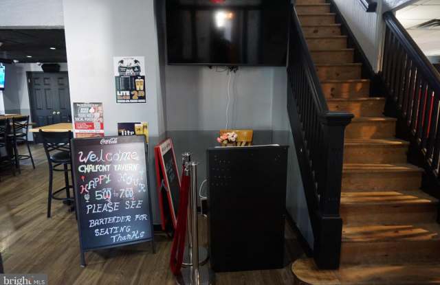 4 N MAIN Street Gallery 2