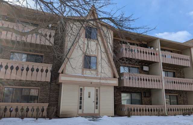 6 Parkside Court unit: 2 photos photos