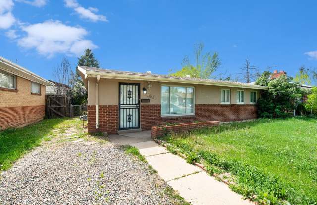 Beautifully remodelled 4 Bedroom home - Showings available NOW! photos photos