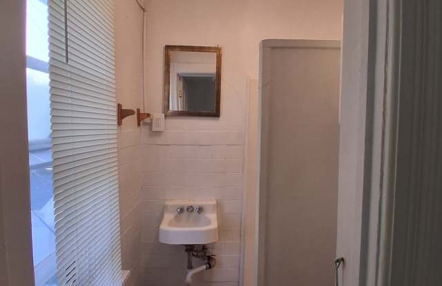 1561 South 9th Street - 4. Gallery 3