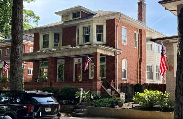 1557 DAUPHIN Avenue Gallery 1