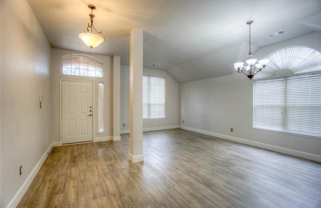 4909 Clove Court Gallery 2