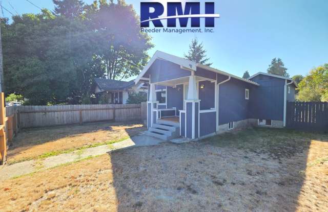 Updated 2 bedroom in the heart of Bremerton! Gallery 3