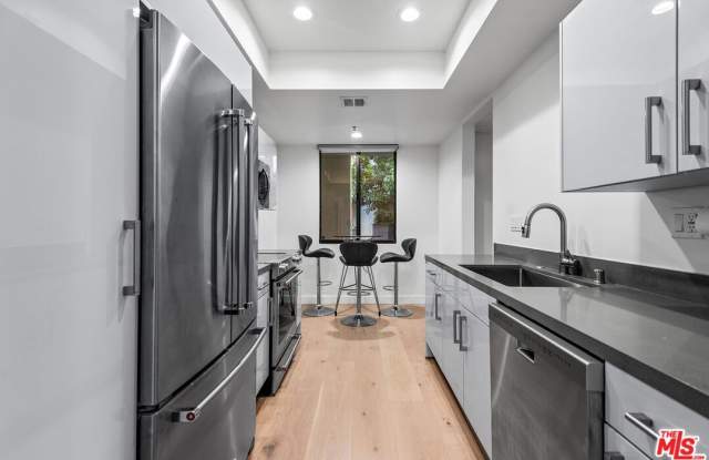 2102 Century Park Ln Gallery 3