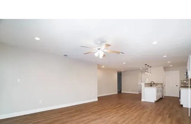 7347 Montgomery Drive Gallery 2