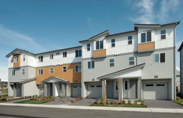 Spacious and Beautifully Landscaped 3 bed/3ba Townhome in Central Park photos photos