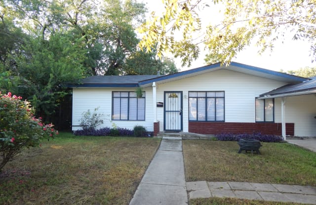 466 Schmeltzer Ln - 466 Schmeltzer Lane, San Antonio, TX 78213