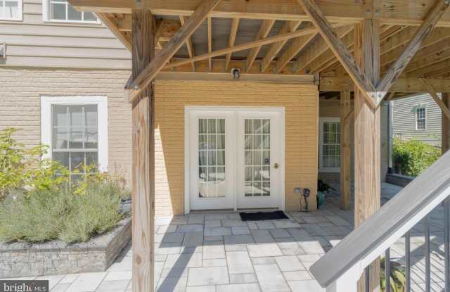 3624 STONEWALL MANOR Drive Gallery 1
