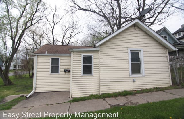 1108 N Gaines St. - 1108 North Gaines Street, Davenport, IA 52804