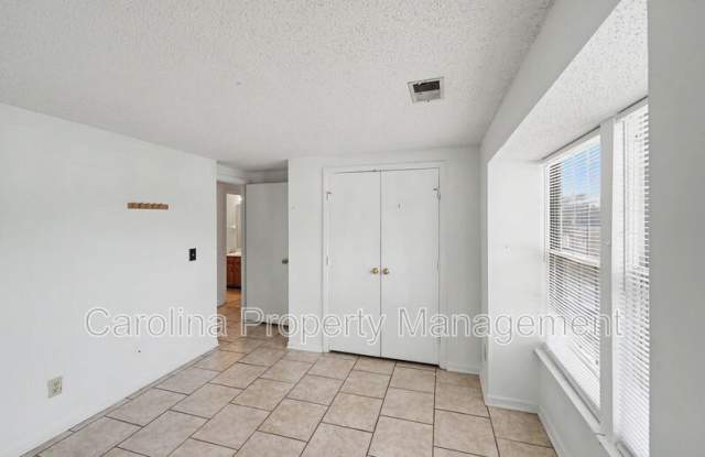 1624 Arlyn Cir photos photos