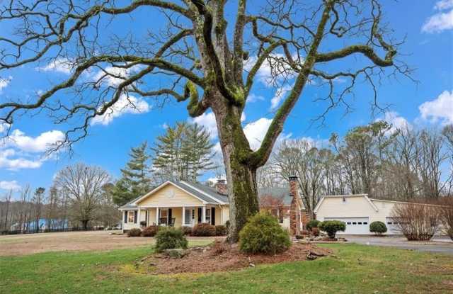 14605 Cogburn Road Gallery 4