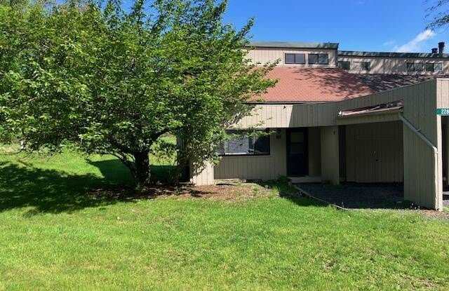 228 Evergreen Court photos photos