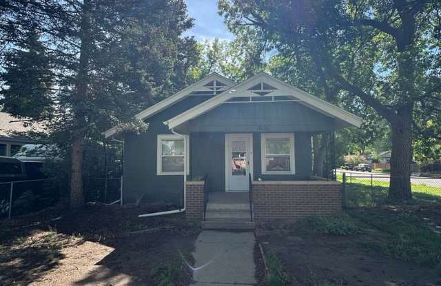 Cute 2 bedroom home in Patty Jewett Golf course area photos photos