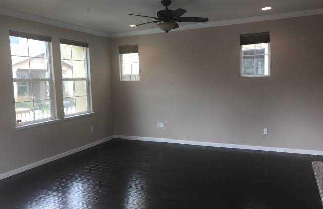 320 North Park Court Gallery 2