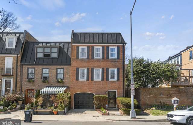 815 6TH STREET SW - 815 6th Street Southwest, Washington, DC 20024