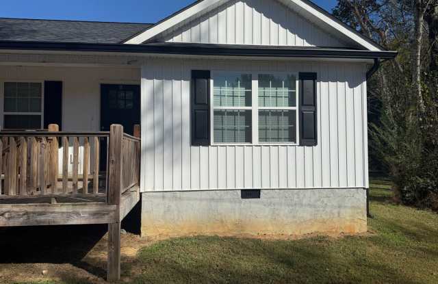 Beautiful 2 bed 1 bath Duplex photos photos