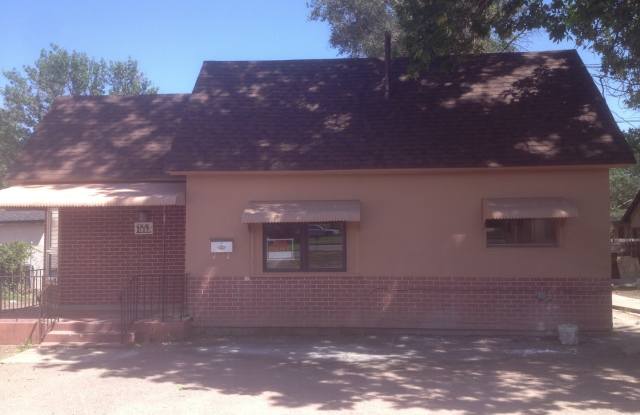 Charming 3 Bedroom Ranch Home for Rent in the Heart of Colorado Springs photos photos