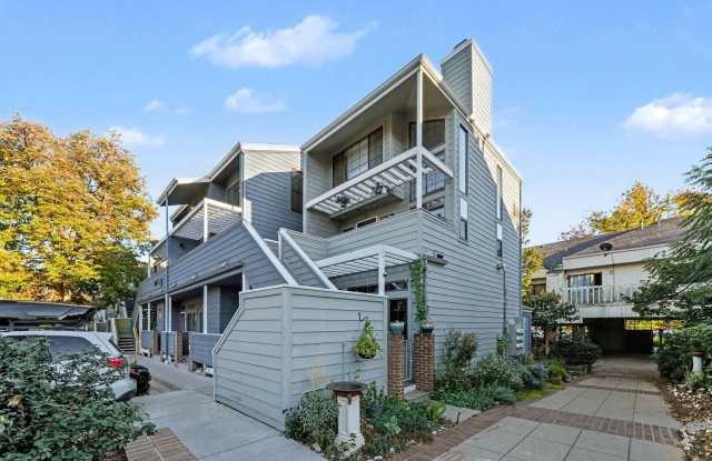 Beautiful 2-Bedroom, 2-Bathroom Condo Near Parks & Boulder Favorites Gallery 3
