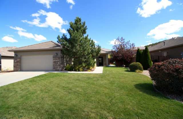 3 Bedroom 2 bath Single Level - Single Family Home photos photos