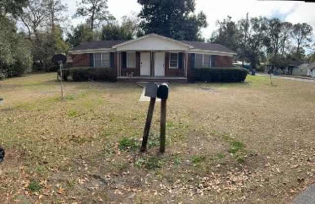 3004 Kaiser Ave photos photos