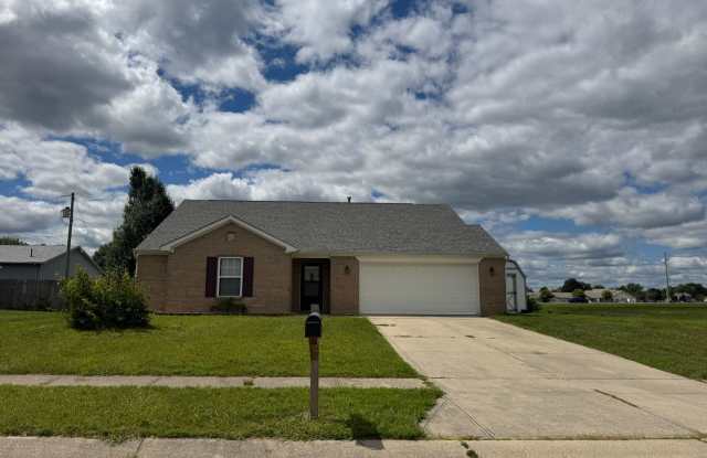 Now Showing this 3BR, 2BA home located at 684 Hummingbird Ln., Whiteland, IN photos photos