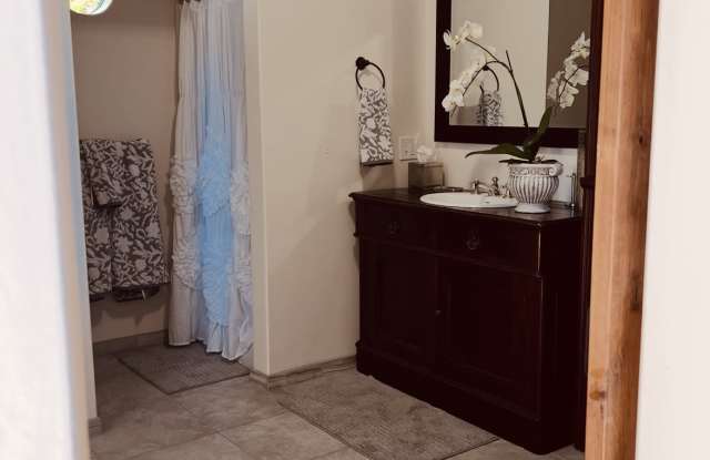 1360 East Valley Road photos photos