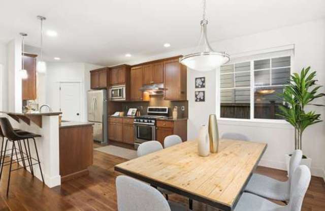 Beautiful Bothell Home in Harvest Run Neighborhood Gallery 3
