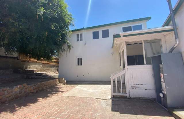 Large House, Close to Campus!! Gallery 3