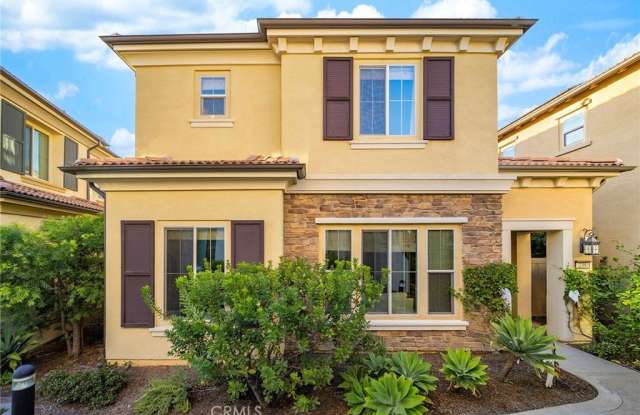 239 Primrose Dr - 239 Primrose Drive, Lake Forest, CA 92610
