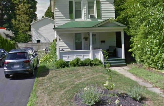 131 LINCOLN AV - 131 Lincoln Avenue, Saratoga Springs, NY 12866