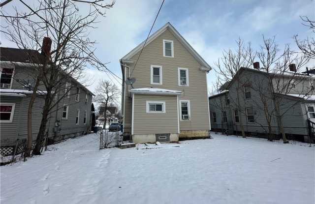 2634 Apple Avenue - 2634 Apple Avenue, Lorain, OH 44055
