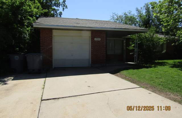 Lovely 3 bedroom 1 1/2 bath Pet friendly home photos photos