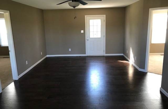 Alcoa, 3 bedroom home with 1-car garage - Call Debra Davis-Johnson (865) 591-8281 Gallery 2