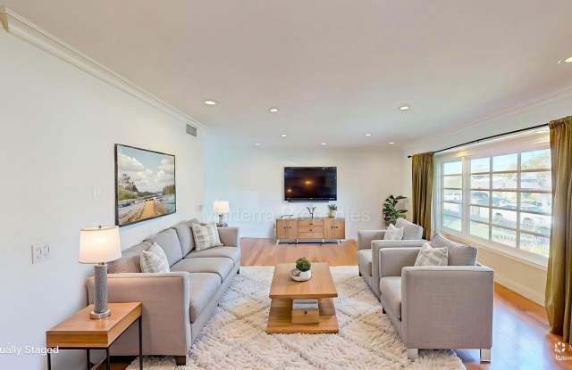 Large Spacious Home with a Pool! photos photos