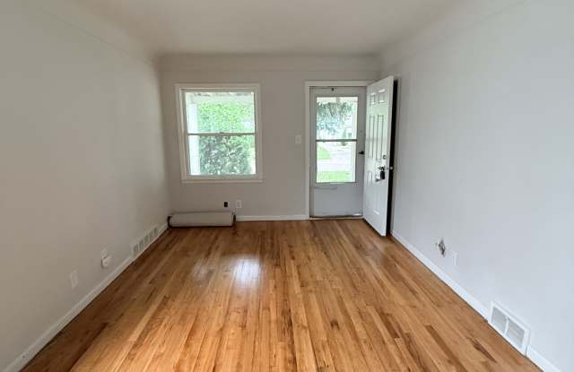 1465 New York Avenue Gallery 2
