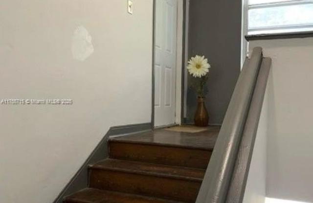 424 NE 82nd St photos photos