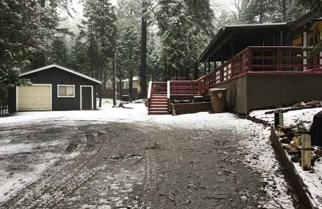 Large spacious 2Bd manufactured home avail now in Magalia, Ca! Call today. - 15028 Jack Pine Way, Magalia, CA 95954