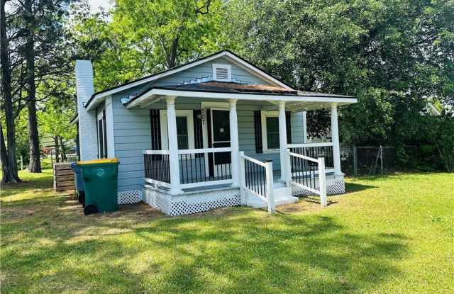 507 Middle Street - 507 Middle Street, Lumberton, NC 28358