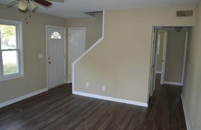 4BR., 1 BA home in Shively with updates, new kitchen and more - 5609 Goldenrod, Louisville, KY 40272 Gallery 3