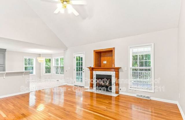 116 Ethanhill St. Gallery 3
