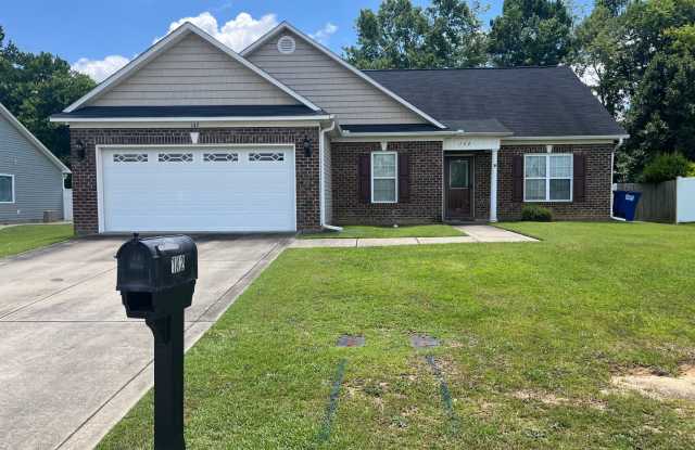Spacious 3 Bed, 2 Bath Home in Westgate photos photos