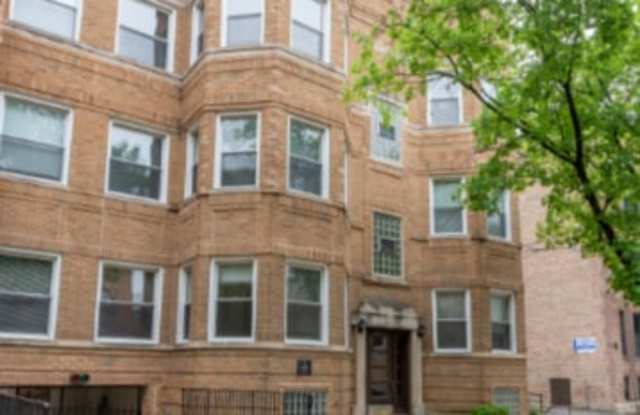 3413 North Elaine Place Gallery 4