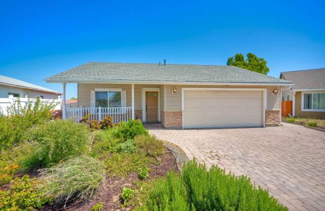Discover Your Ideal Rental Home at 3921 Daisy Place, Oceanside Available today! - 3921 Daisy Place, Oceanside, CA 92056
