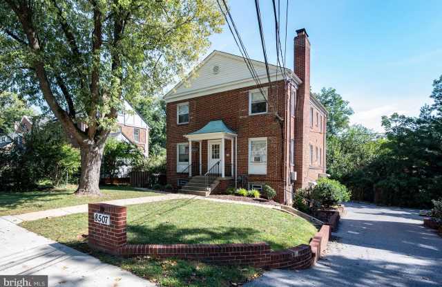 8507 FLOWER Avenue Gallery 2