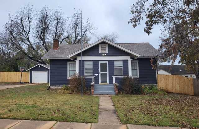 Beautiful 3-bedroom 1.5-bathroom house in Edmond, OK with appliances and granite countertops photos photos