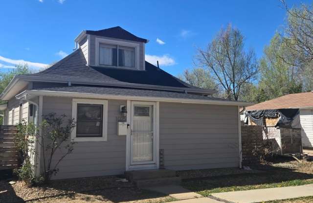 Spacious and Bright 3B Home in Longmont Available for August. Great Location! photos photos