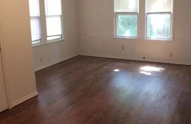 7460 Love Circle Gallery 4